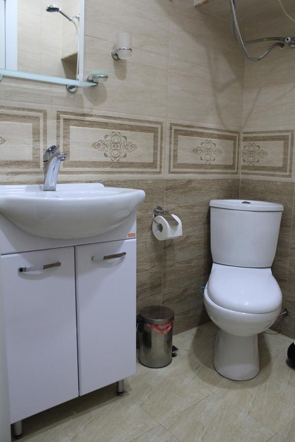 Guesthouse Nati-Natia Tbilisi Esterno foto