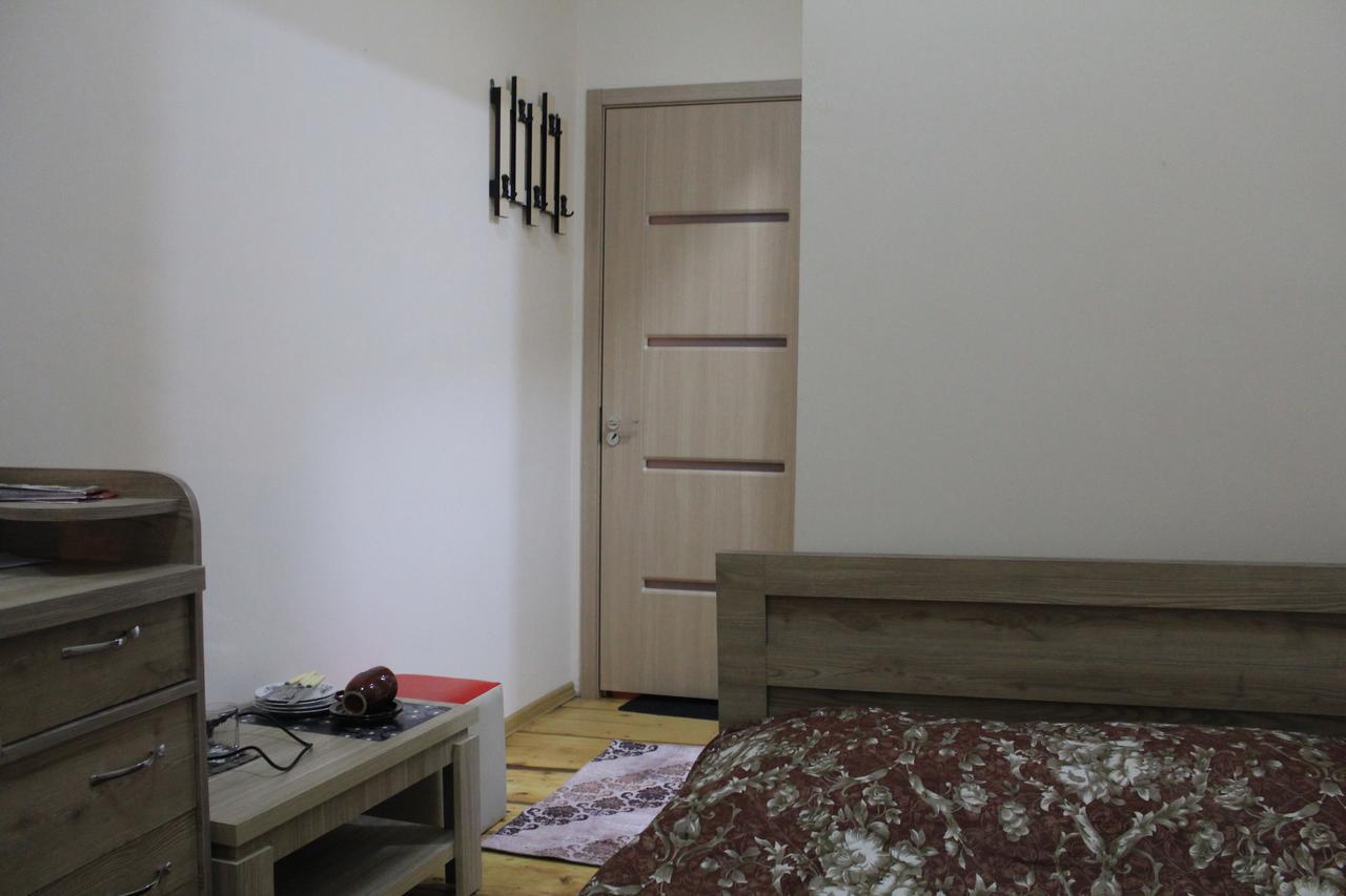 Guesthouse Nati-Natia Tbilisi Esterno foto
