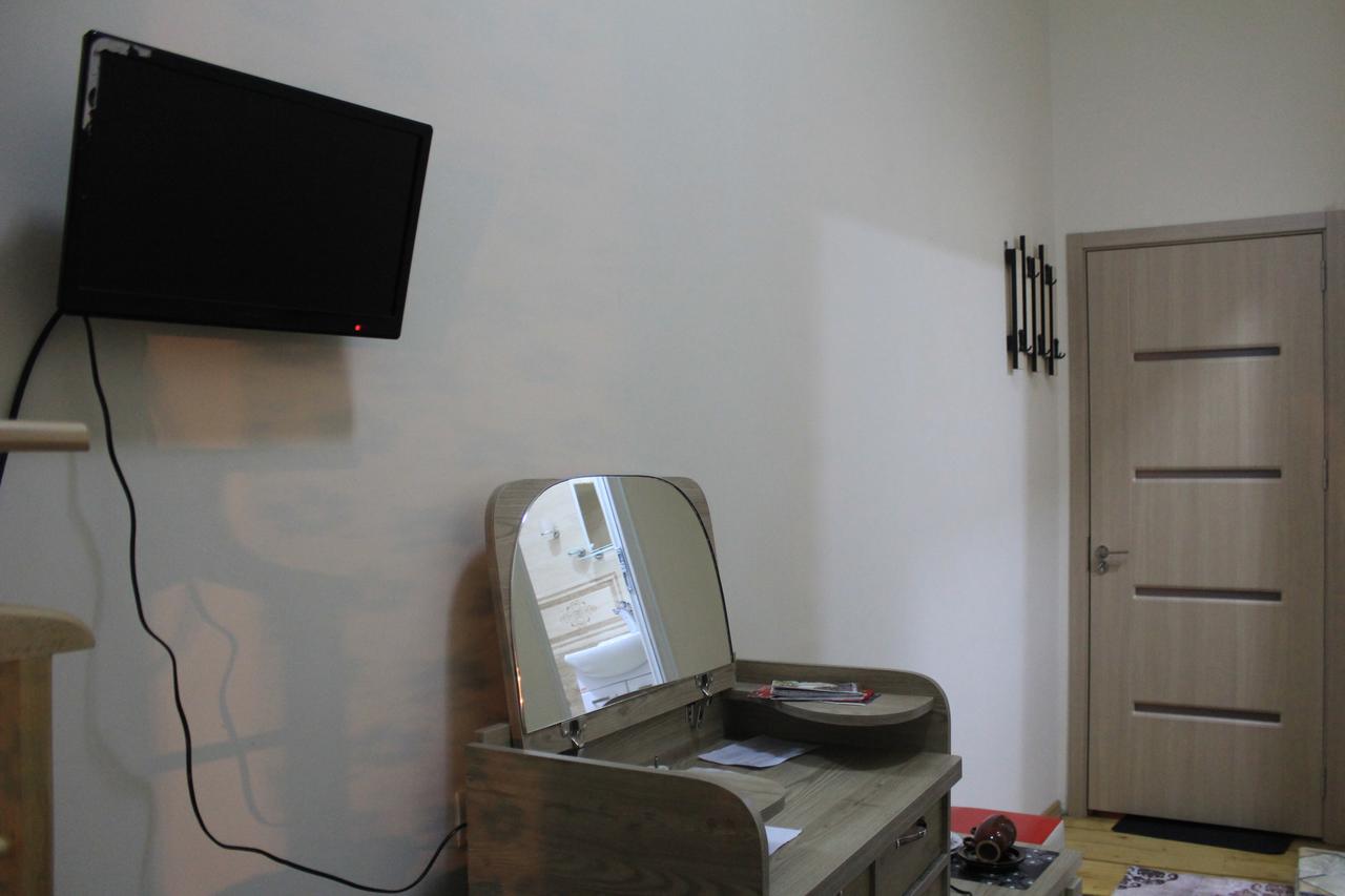 Guesthouse Nati-Natia Tbilisi Esterno foto