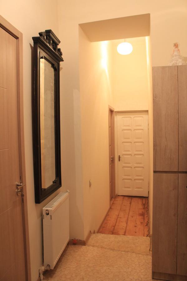 Guesthouse Nati-Natia Tbilisi Esterno foto